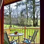 Secluded Pine 2 Apartment *